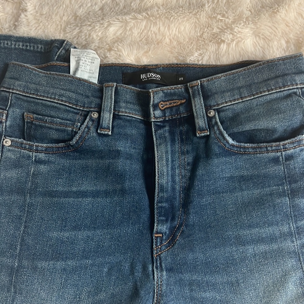Hudson blue skinny jeans whith slit on front - Picture 4 of 6